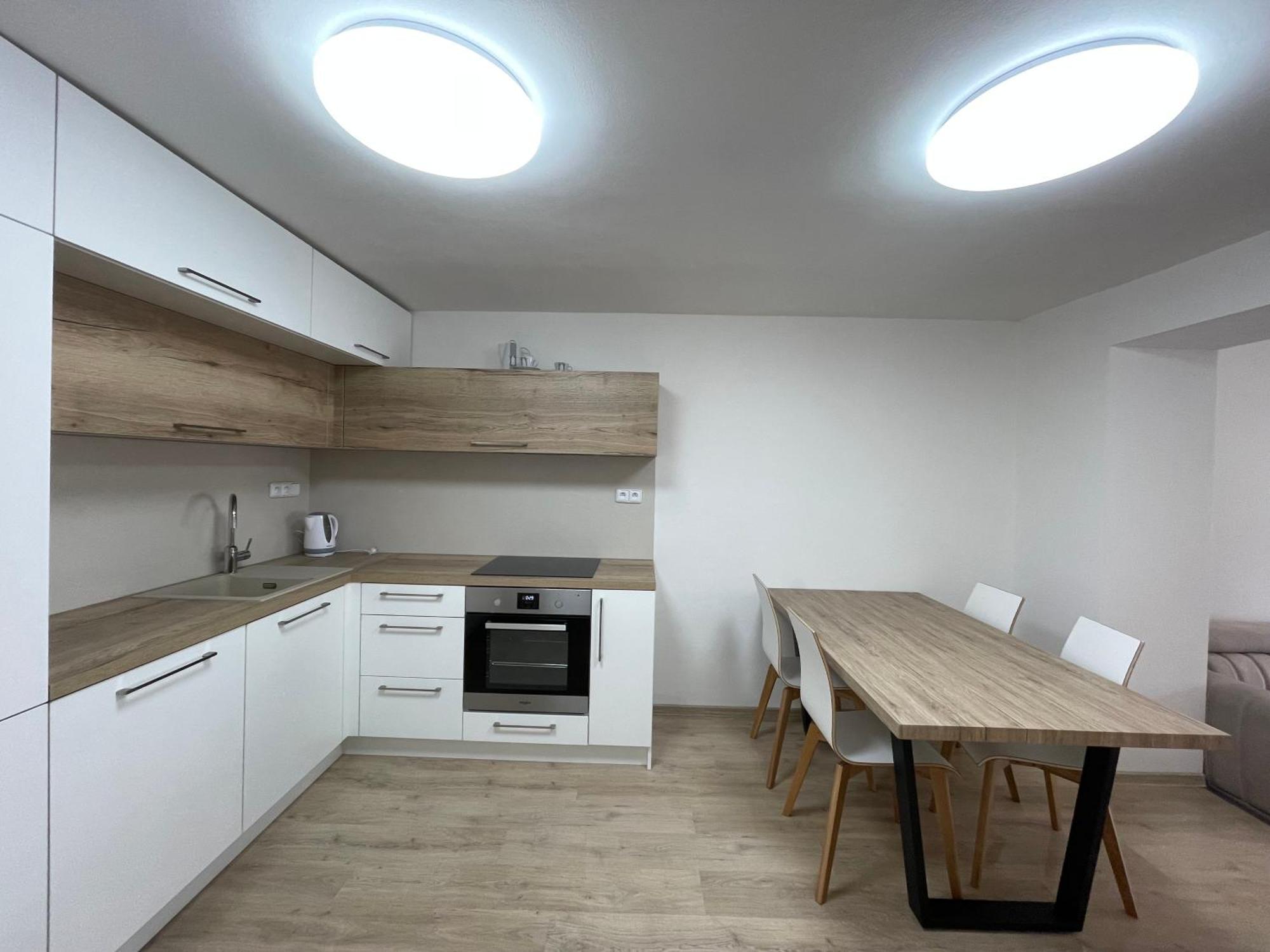 Apartman Sadova 즐린 외부 사진